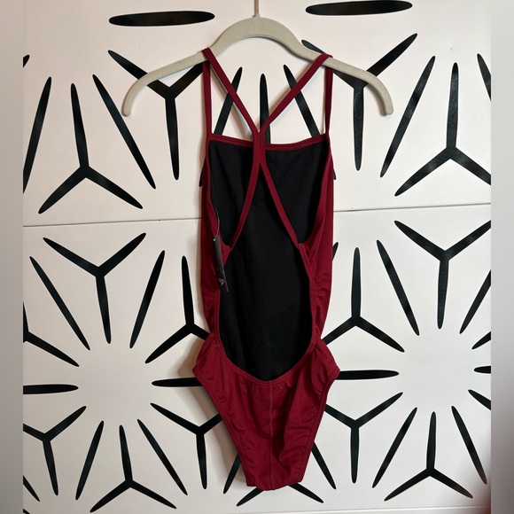 Speedo Women’s Endurance+ One-Piece Swimsuit “The One” Maroon Size 36/10 - Picture 3 of 9